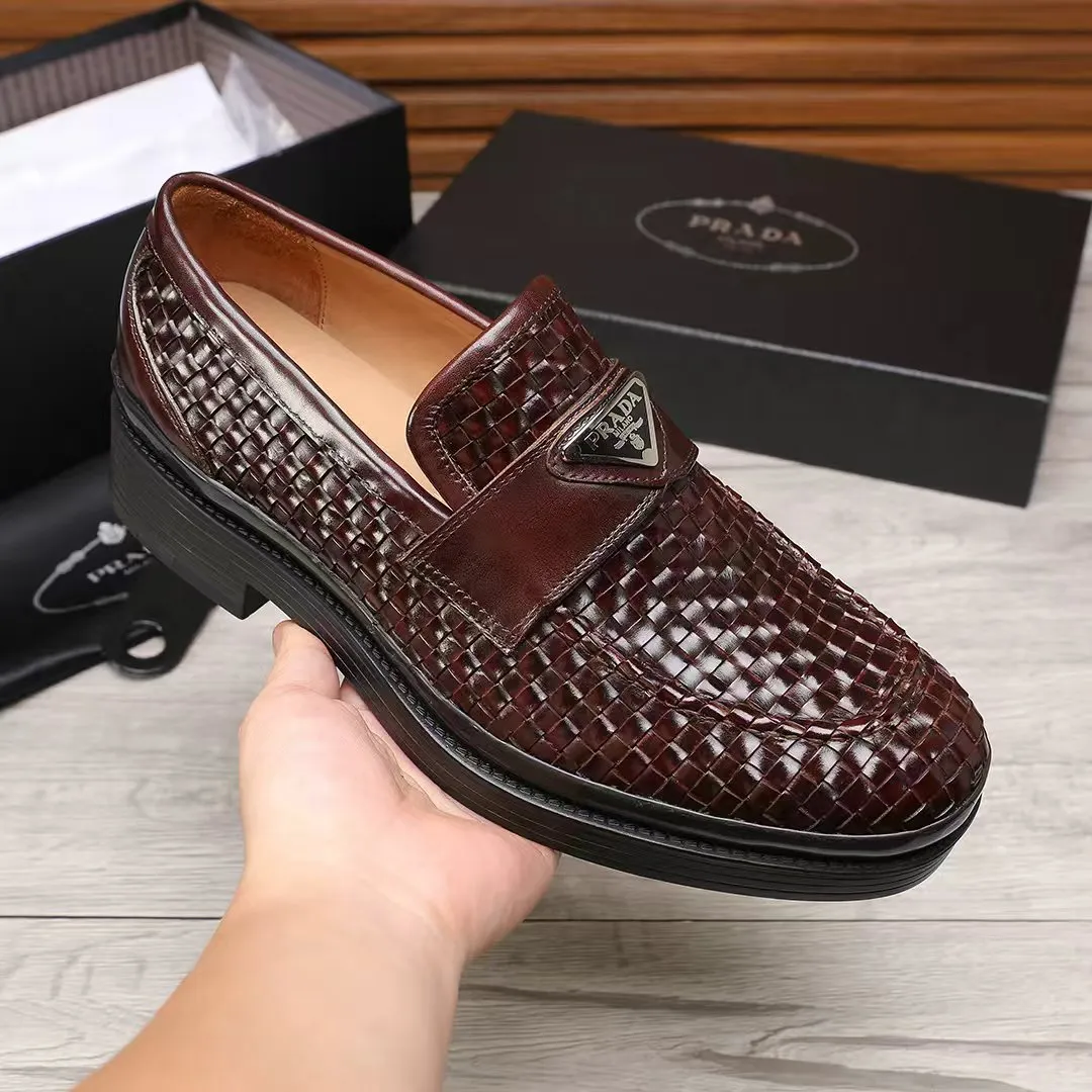 Men's shoes 💰620 💰💰🎩🎩【Prada】Counter 1:1⬆️original reproduction, absolute quality🆗original outsole, high-quality imported rubber, wear-resistant and non-slip, never degummed, upper material: imported first-layer cowhide➕anti-slip foam outsole, official website material, inner material: water-dyed leather lining, 6 colors available! Code number 38-45